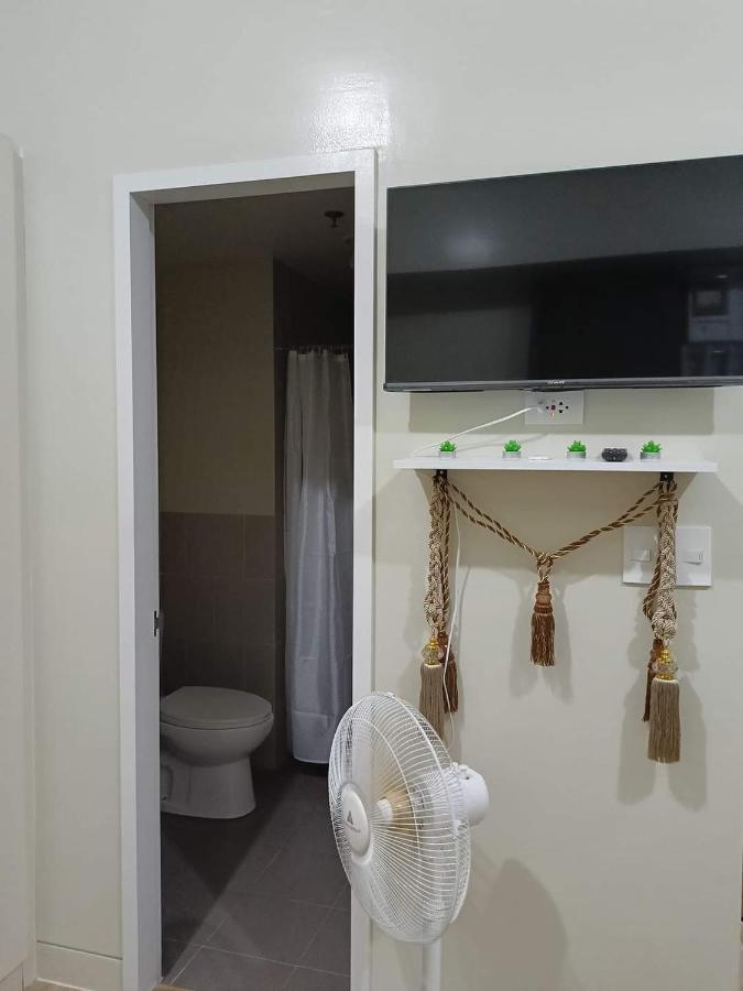 Budget Accommodation Holland Park Condominium Southwoods Binan Laguna Jalang Kültér fotó