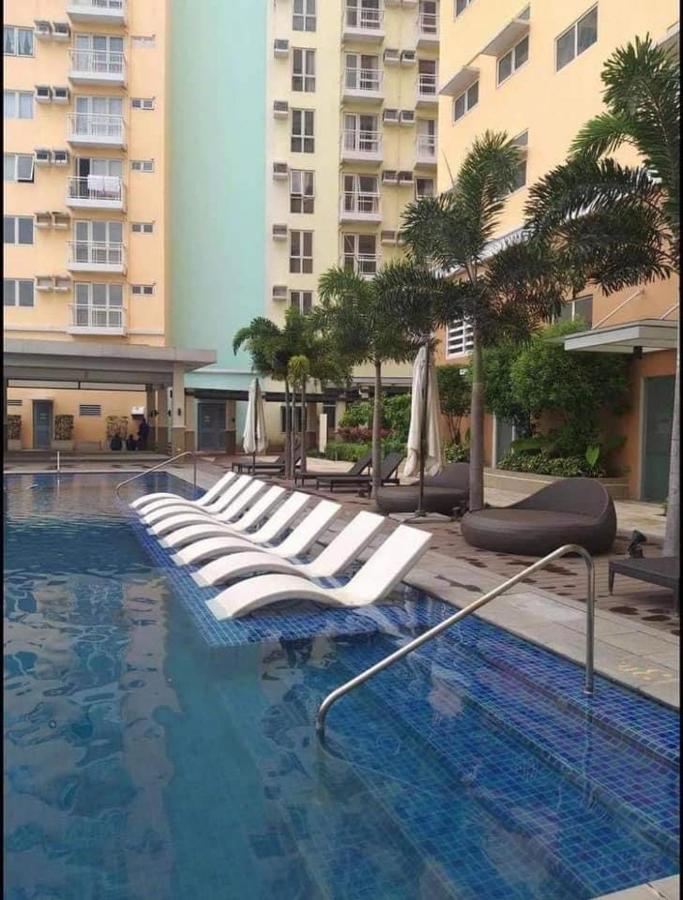 Budget Accommodation Holland Park Condominium Southwoods Binan Laguna Jalang Kültér fotó